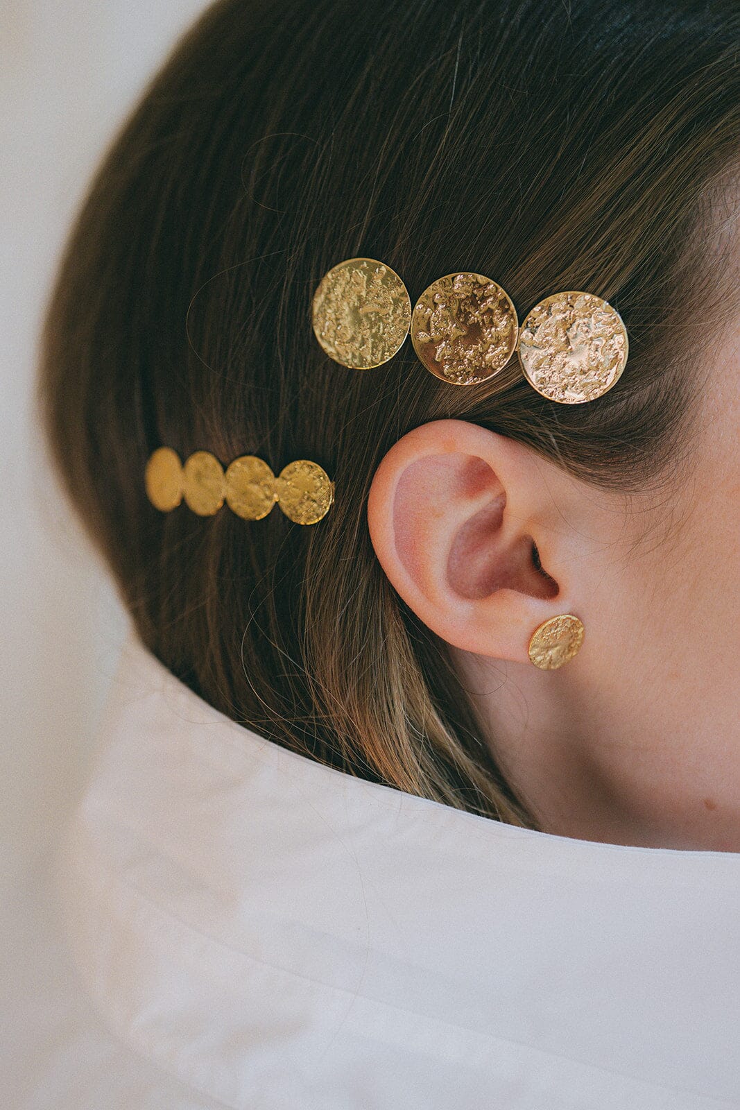 Boucles d'Oreilles Puces Hestia Or Ronds Martelés Boucles d'Oreilles Monsieur Simone