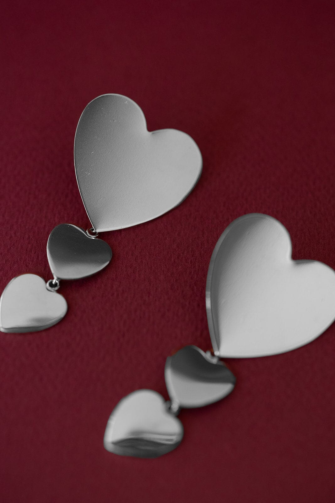 Boucles d'Oreilles Puces Pendantes Aphrodite Argent Coeurs Boucles d'Oreilles Monsieur Simone