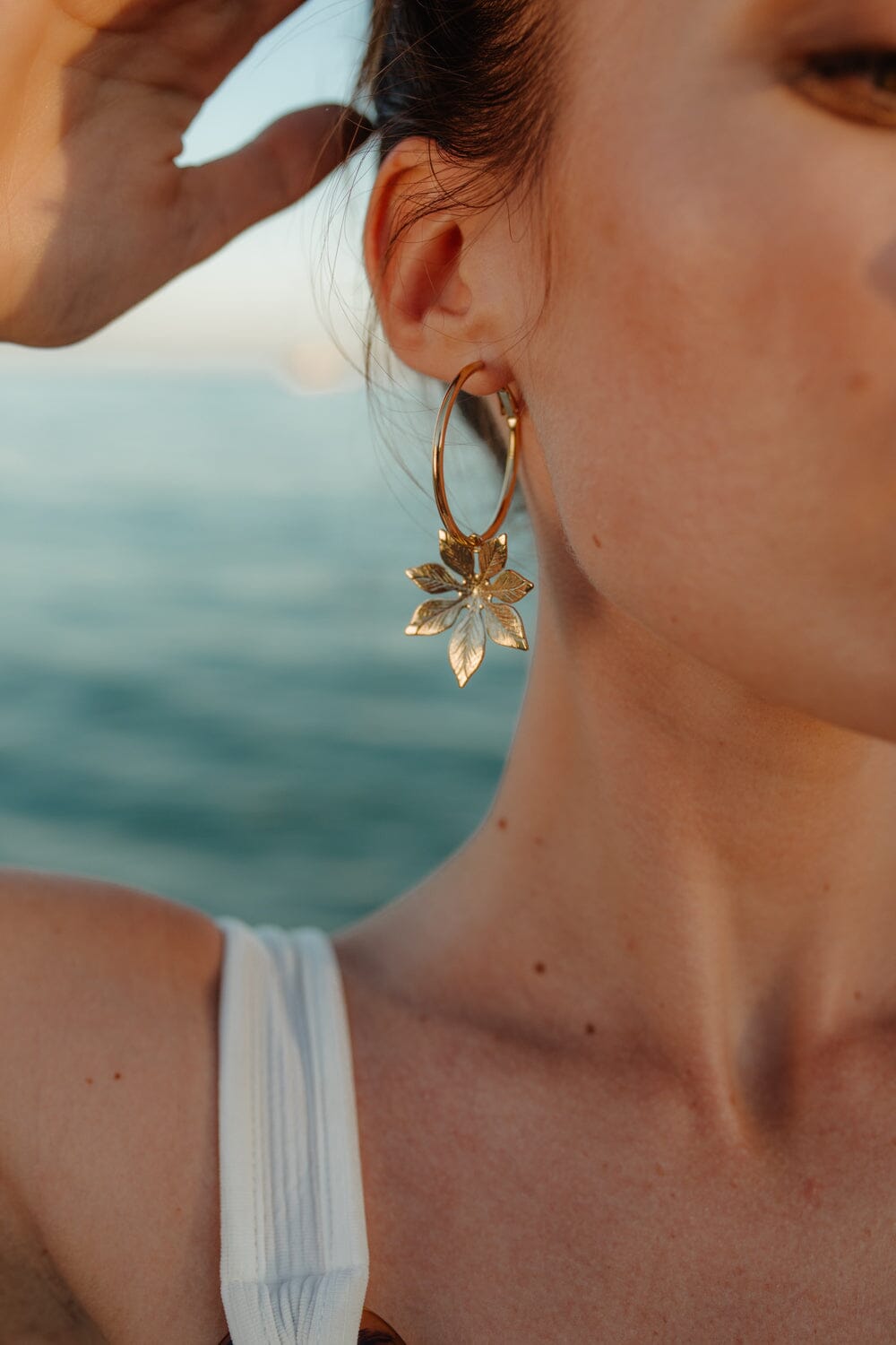 Petites Créoles Chloris Argent Fleurs Boucles d'Oreilles Monsieur Simone