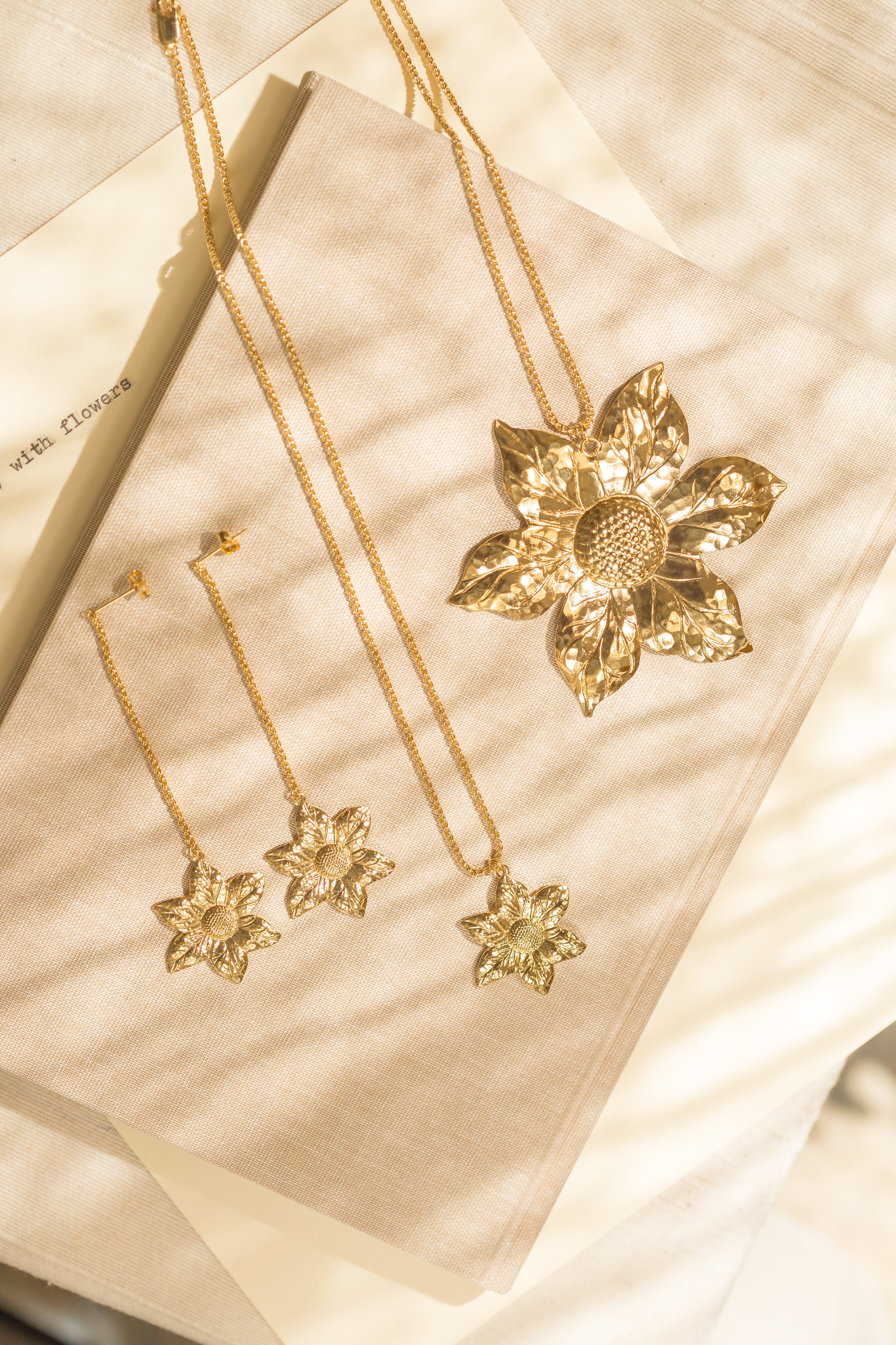 Boucles d'Oreilles Pendantes Hespéris Argent Fleurs Boucles d'Oreilles Monsieur Simone