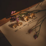 Boucles d'Oreilles Puces Théia Or Fleurs Boucles d'Oreilles Monsieur Simone