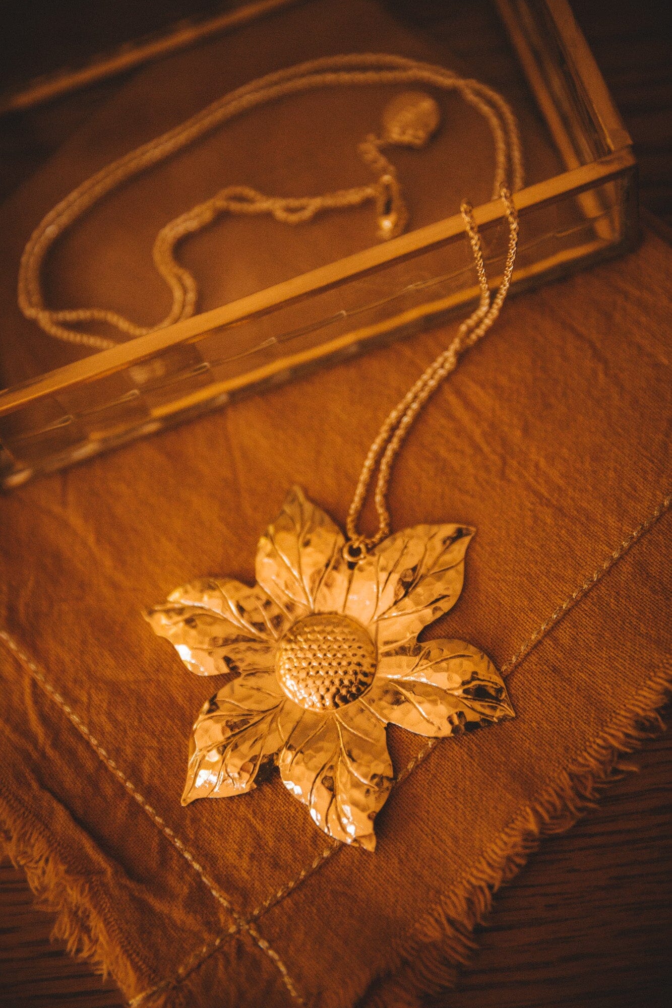 Sautoir Hespéris Or Fleur Colliers Monsieur Simone