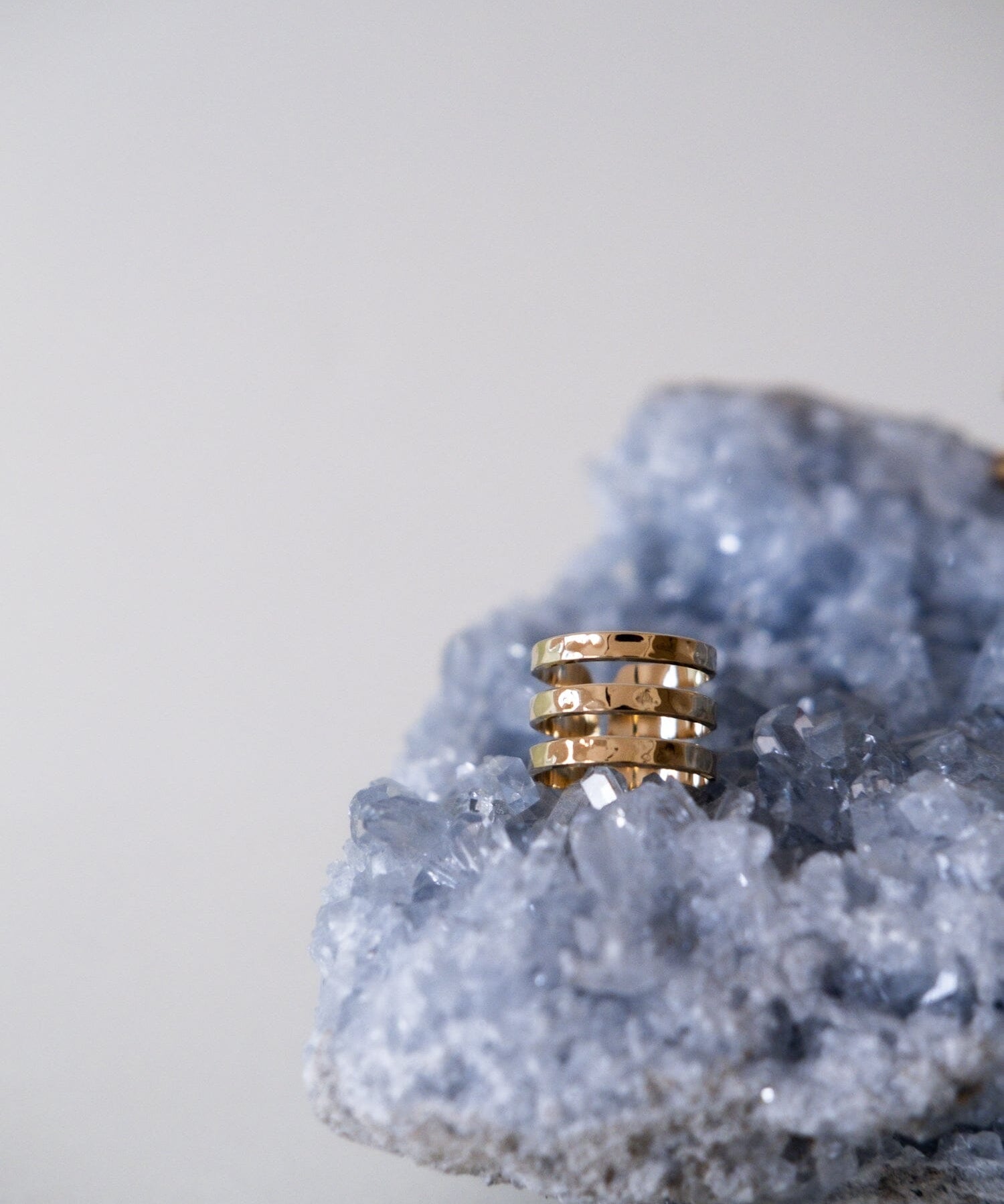 Bague Enzo Or Martelée Ajustable Bagues Monsieur Simone