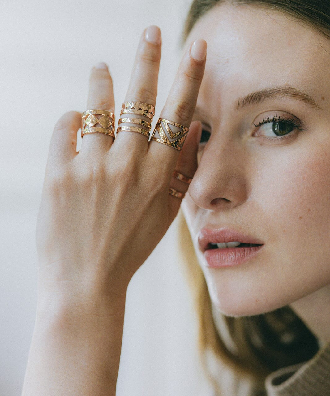 Bague Enzo Or Rose Martelée Ajustable Bagues Monsieur Simone