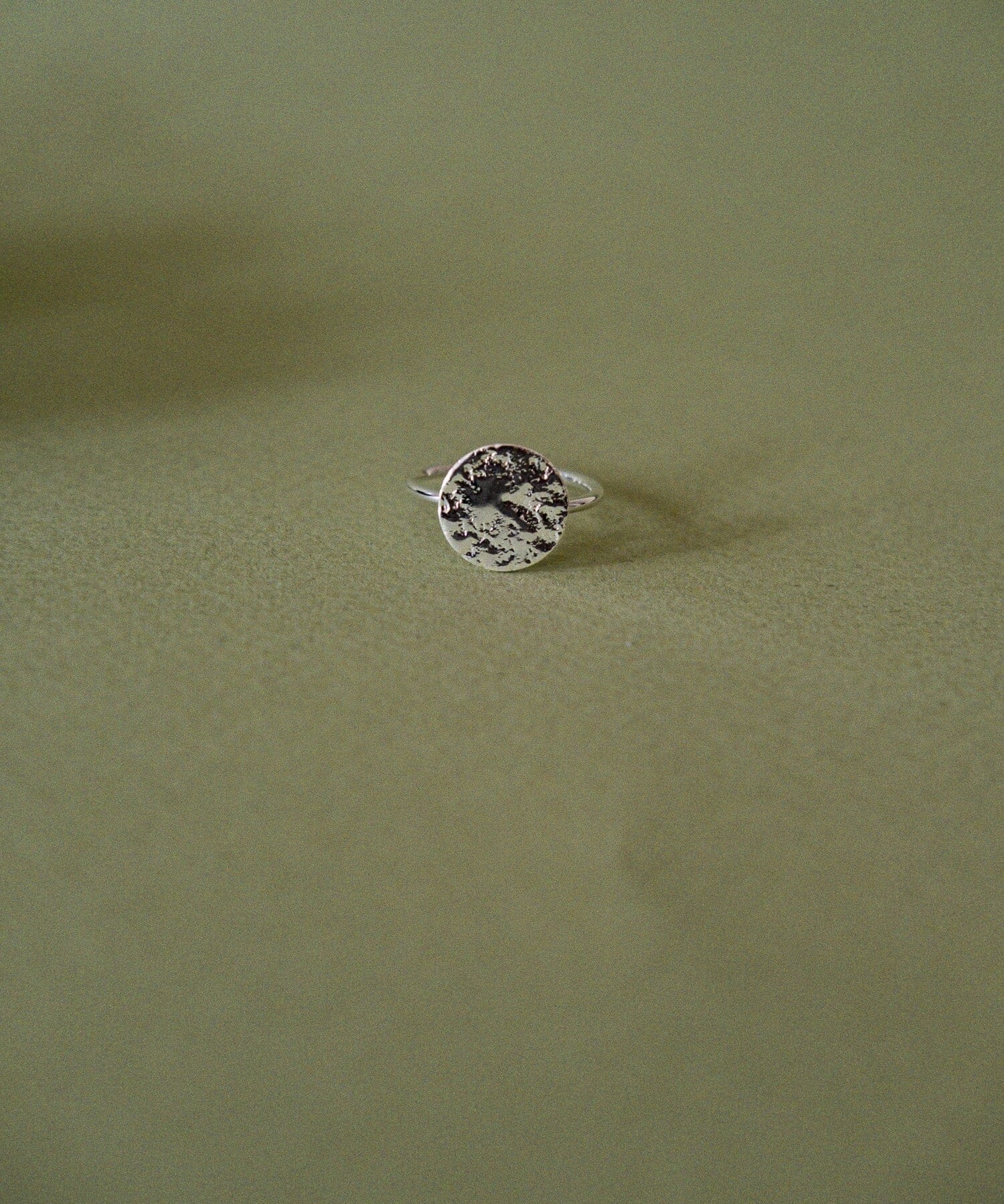 Bague Hestia Argent Rond Martelé Ajustable Bagues Monsieur Simone