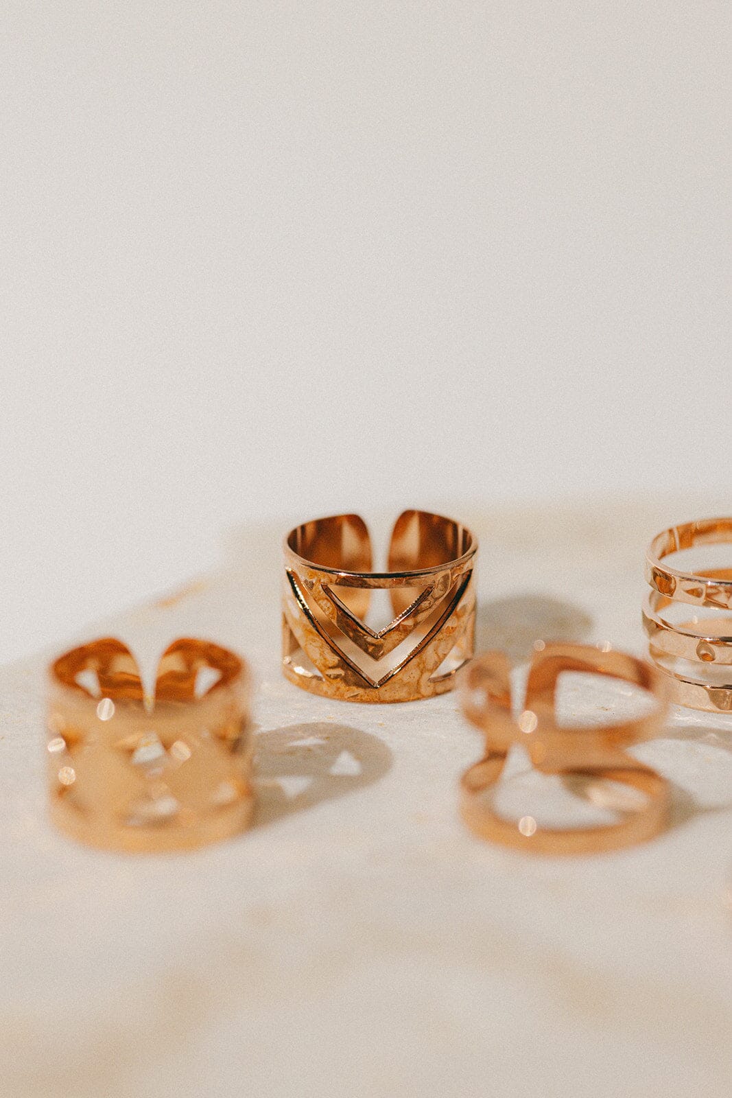 Bague Zak Or Rose Martelée Ajustable Bagues Monsieur Simone