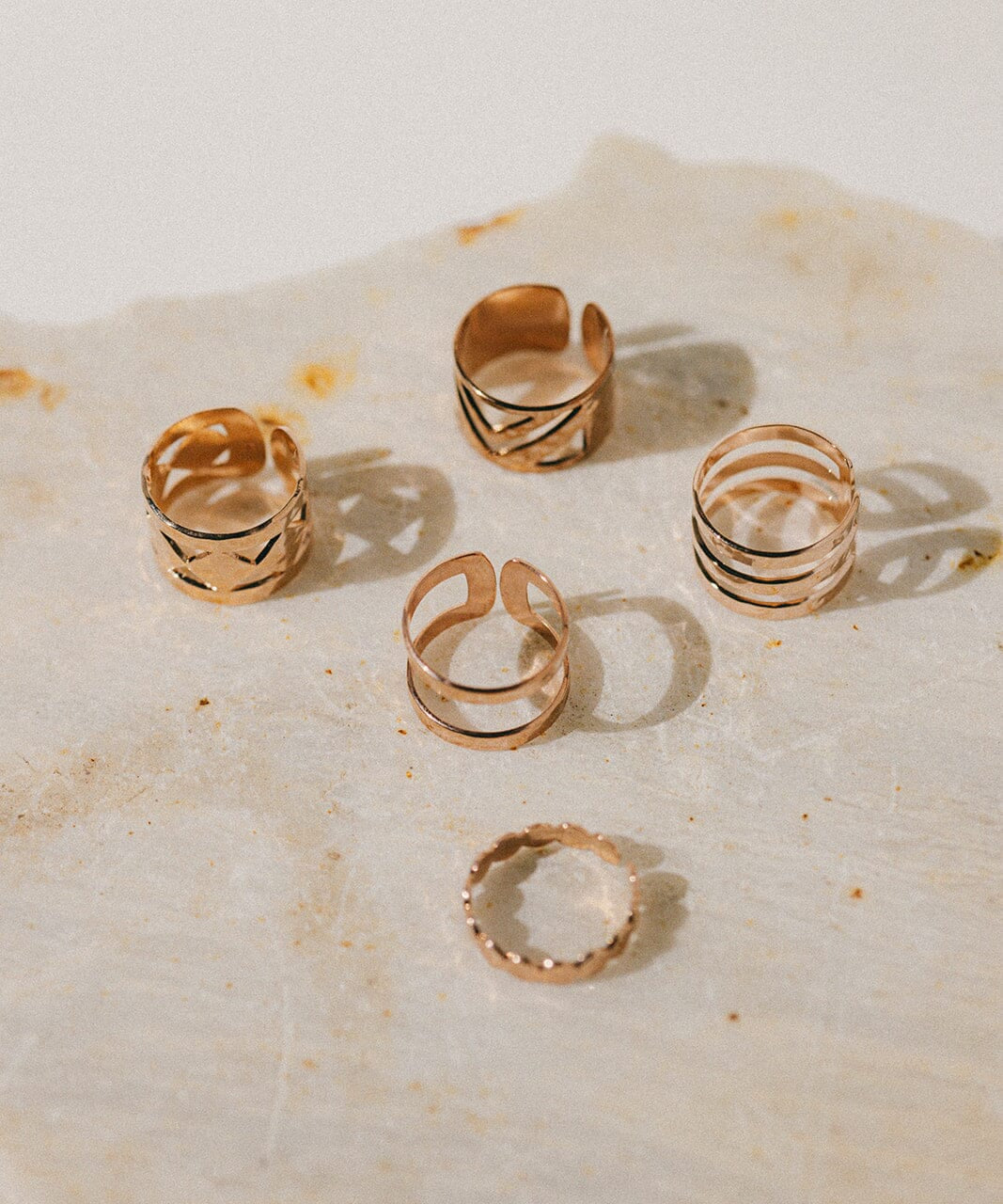 Bague Zak Or Rose Martelée Ajustable Bagues Monsieur Simone