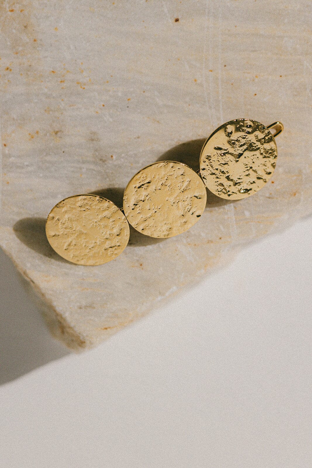 Barrette Hestia Or Ronds Martelés Accessoires Monsieur Simone