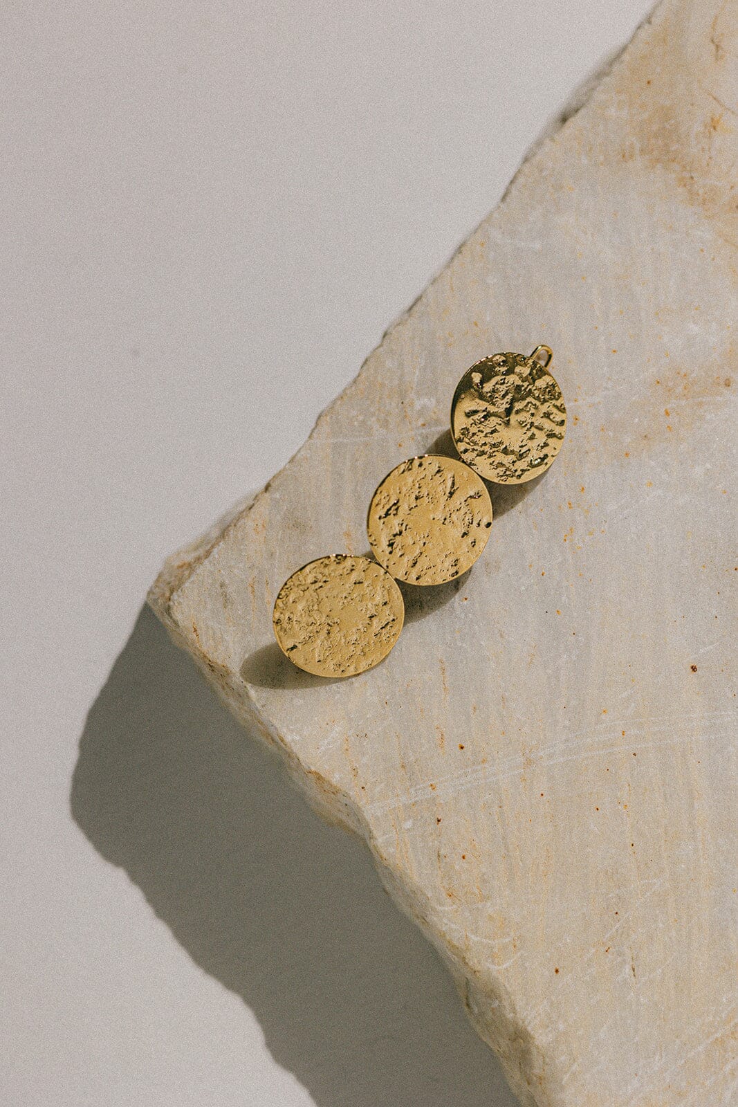 Barrette Hestia Or Ronds Martelés Accessoires Monsieur Simone