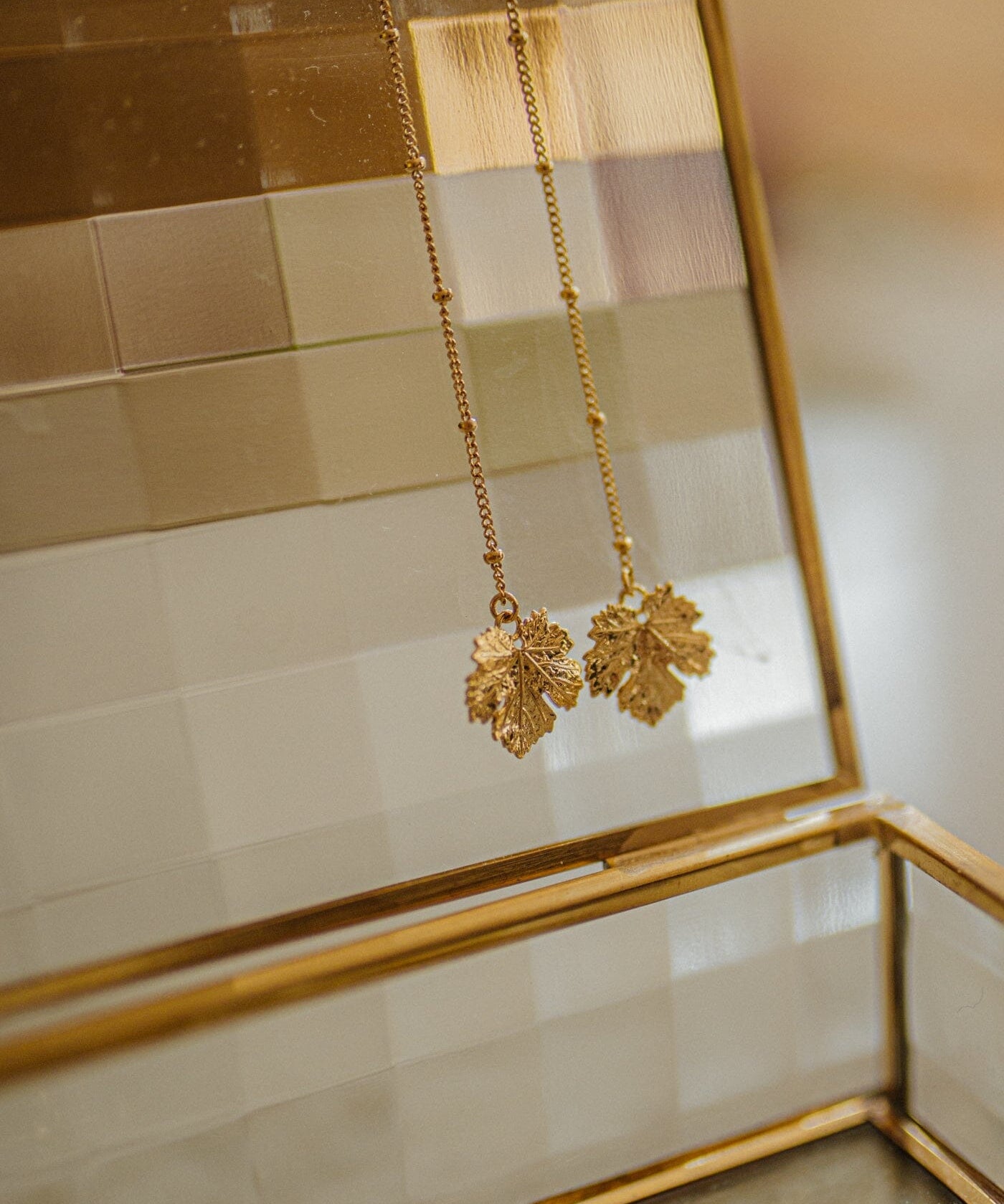 Boucles d'Oreilles Pendantes Héra Or Feuilles Boucles d'Oreilles Monsieur Simone