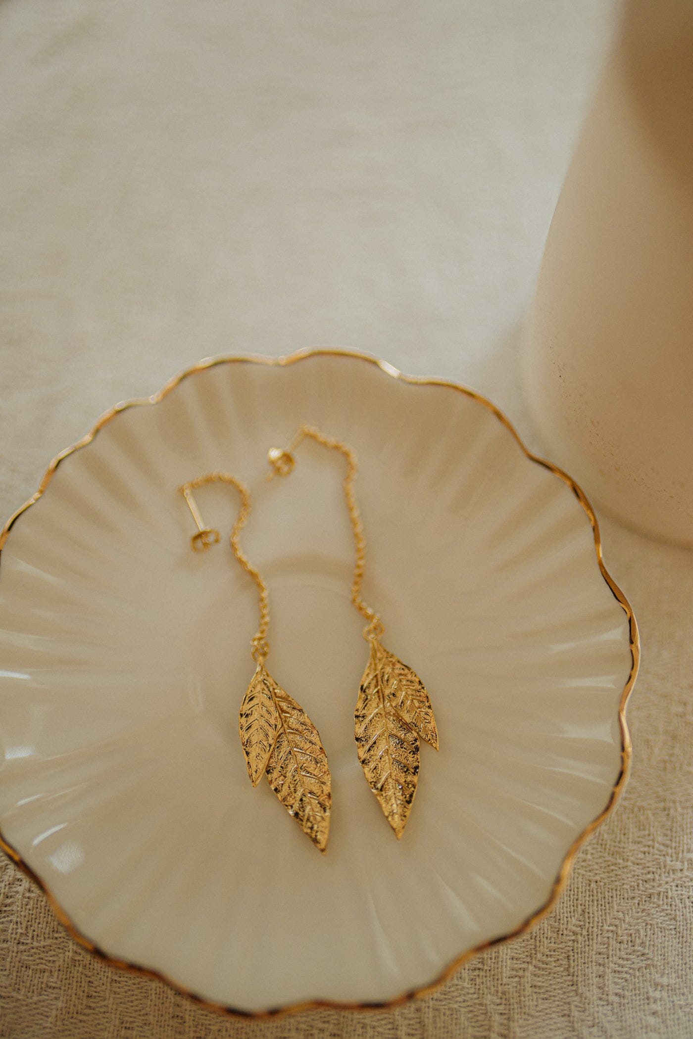 Boucles d'Oreilles Pendantes Thalie Or Feuilles Boucles d'Oreilles Monsieur Simone