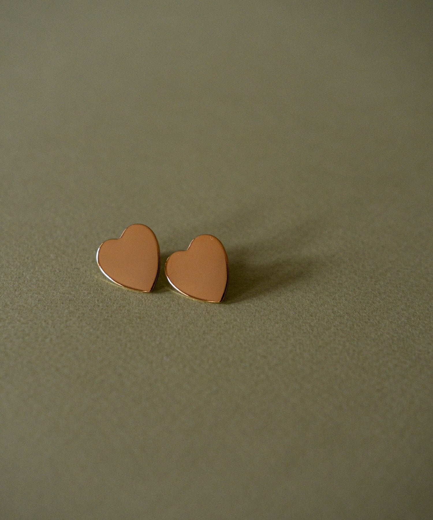 Boucles d'Oreilles Puces Aphrodite Or Coeur Boucles d'Oreilles Monsieur Simone