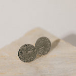 Boucles d'Oreilles Puces Hestia Argent Ronds Martelés Boucles d'Oreilles Monsieur Simone