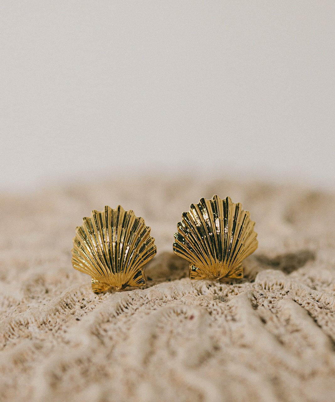 Boucles d'Oreilles Puces Nérée Or Coquillages Boucles d'Oreilles Monsieur Simone