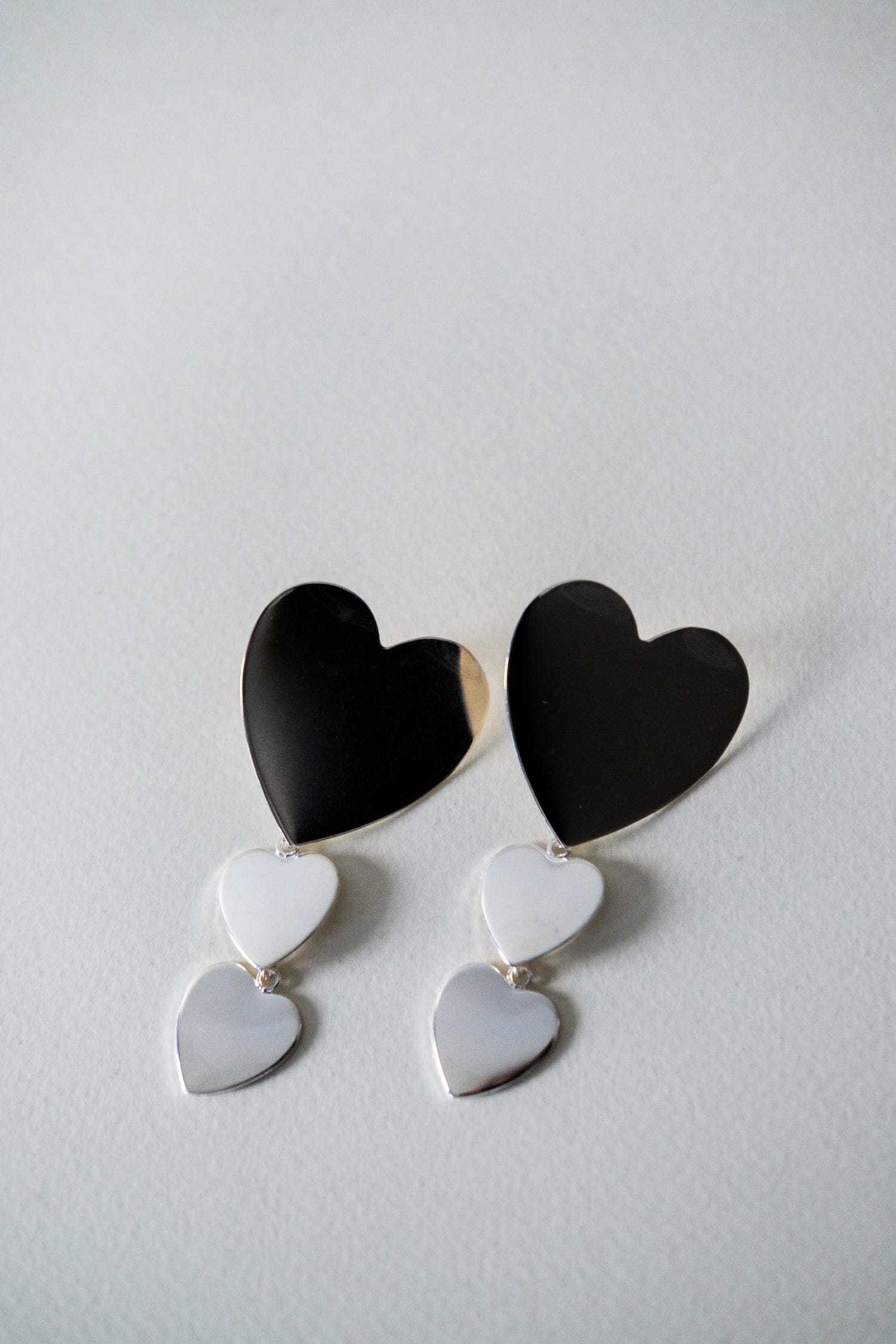 Boucles d'Oreilles Puces Pendantes Aphrodite Argent Coeurs Boucles d'Oreilles Monsieur Simone