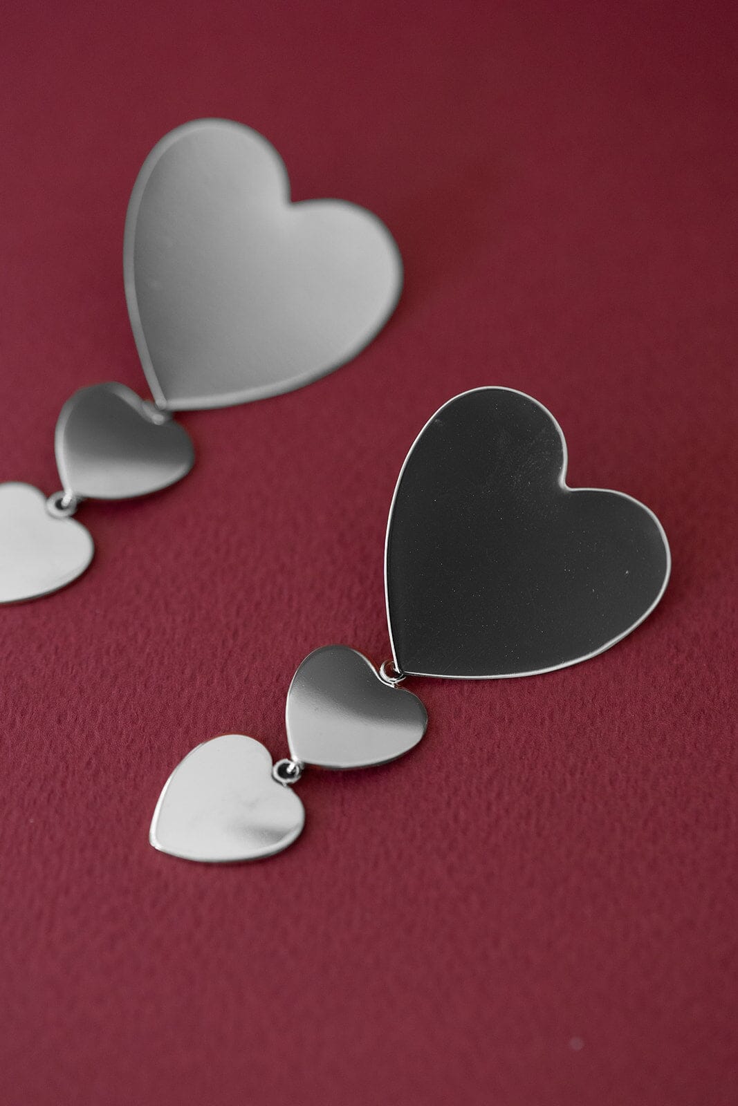 Boucles d'Oreilles Puces Pendantes Aphrodite Argent Coeurs Boucles d'Oreilles Monsieur Simone