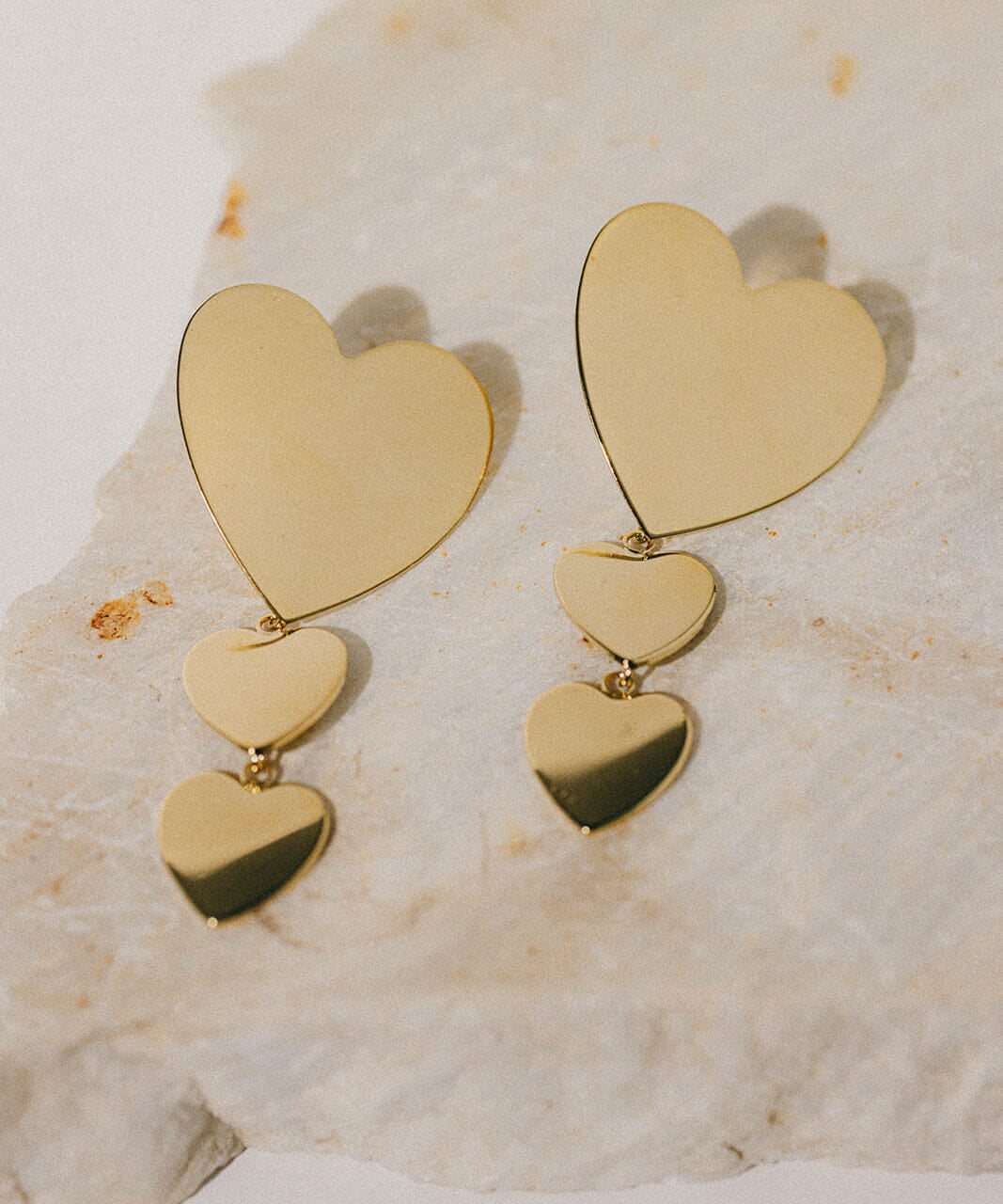 Boucles d'Oreilles Puces Pendantes Aphrodite Or Coeurs Boucles d'Oreilles Monsieur Simone