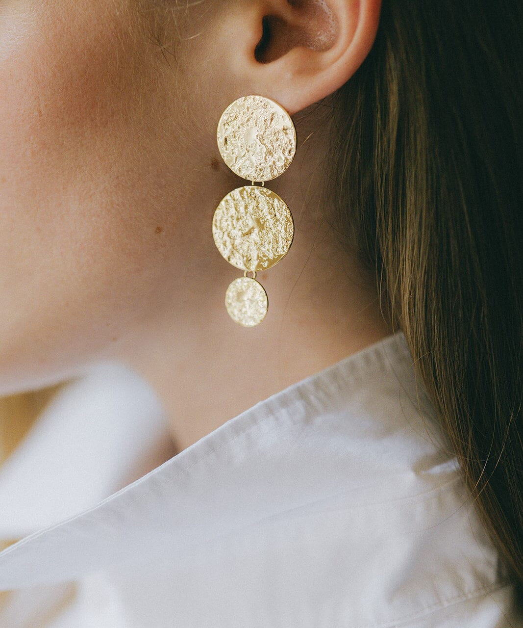 Boucles d'Oreilles Puces Pendantes Hestia Argent Ronds Martelés Boucles d'Oreilles Monsieur Simone
