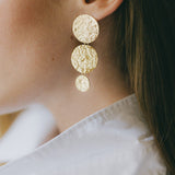 Boucles d'Oreilles Puces Pendantes Hestia Argent Ronds Martelés Boucles d'Oreilles Monsieur Simone