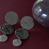 Boucles d'Oreilles Puces Pendantes Hestia Argent Ronds Martelés Boucles d'Oreilles Monsieur Simone