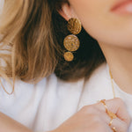 Boucles d'Oreilles Puces Pendantes Hestia Argent Ronds Martelés Boucles d'Oreilles Monsieur Simone