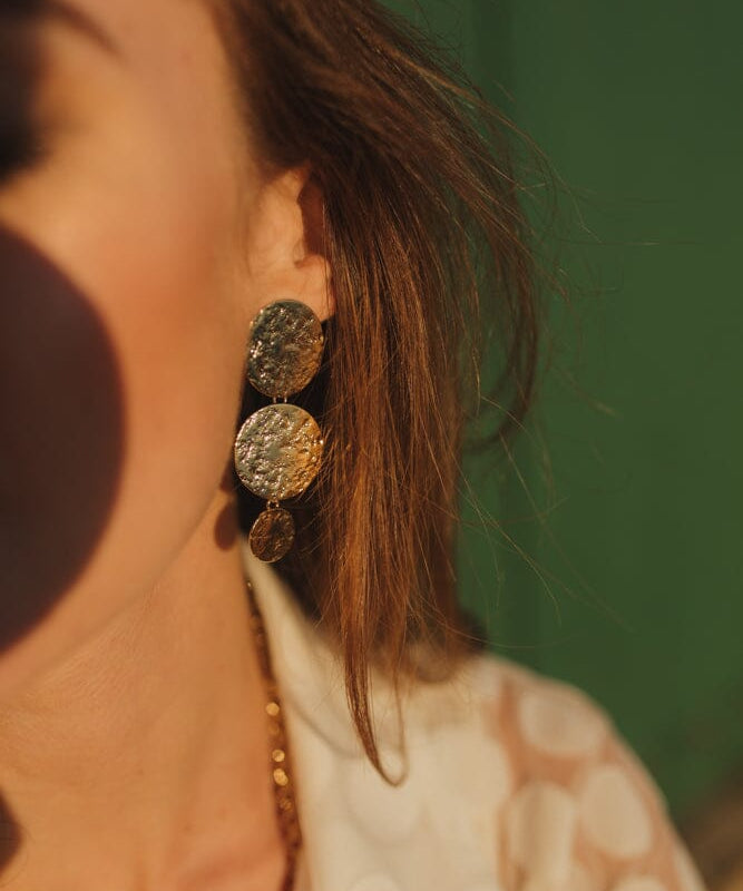 Boucles d'Oreilles Puces Pendantes Hestia Or Ronds Martelés Boucles d'Oreilles Monsieur Simone