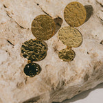 Boucles d'Oreilles Puces Pendantes Hestia Or Ronds Martelés Boucles d'Oreilles Monsieur Simone