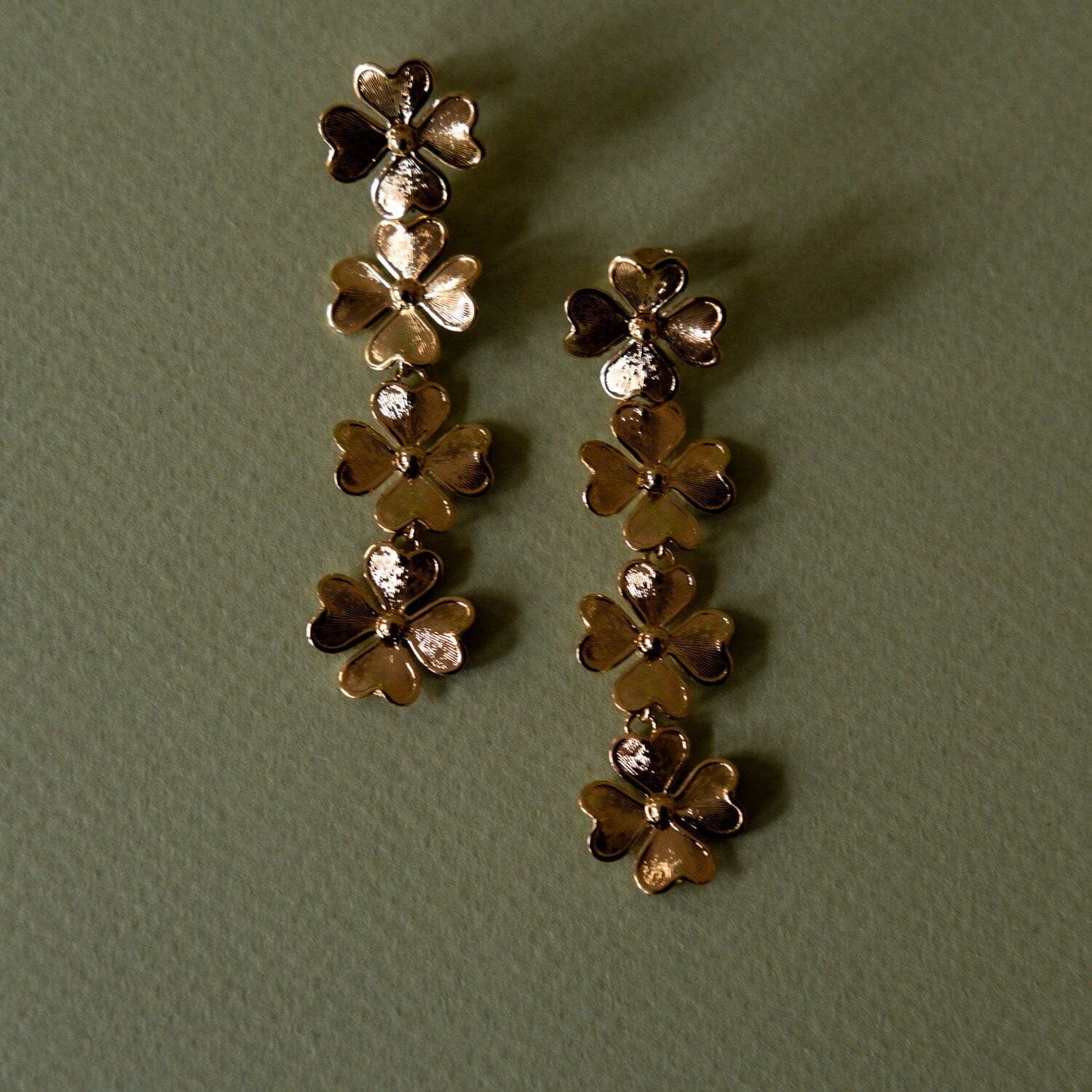 Boucles d'Oreilles Puces Pendantes Léon Or Trèfles Boucles d'oreilles Monsieur Simone