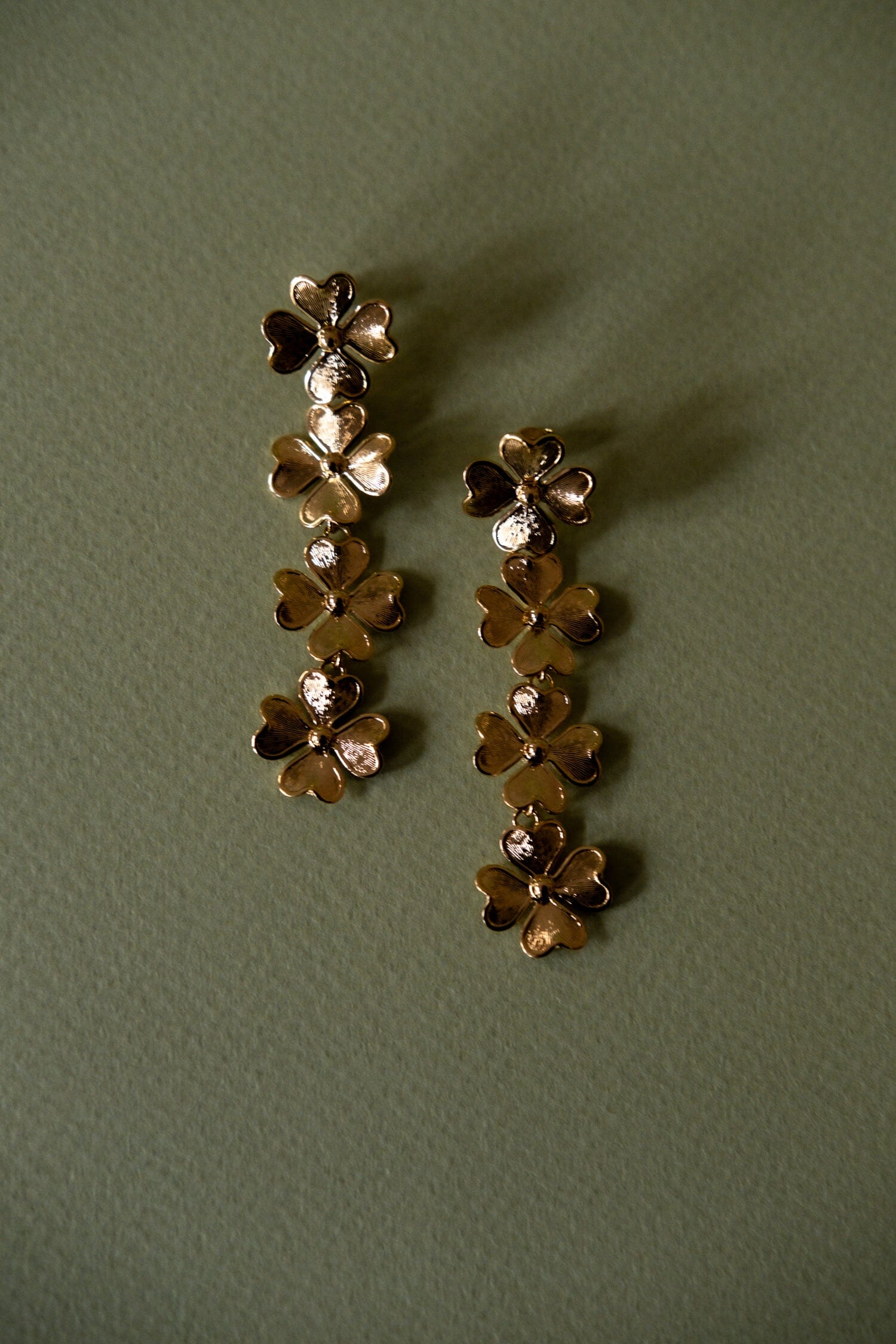 Boucles d'Oreilles Puces Pendantes Léon Or Trèfles Boucles d'oreilles Monsieur Simone