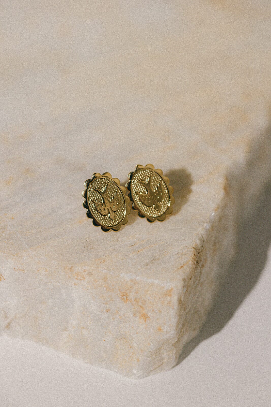 Boucles d'Oreilles Puces Thémis Colombes Or Boucles d'Oreilles Monsieur Simone