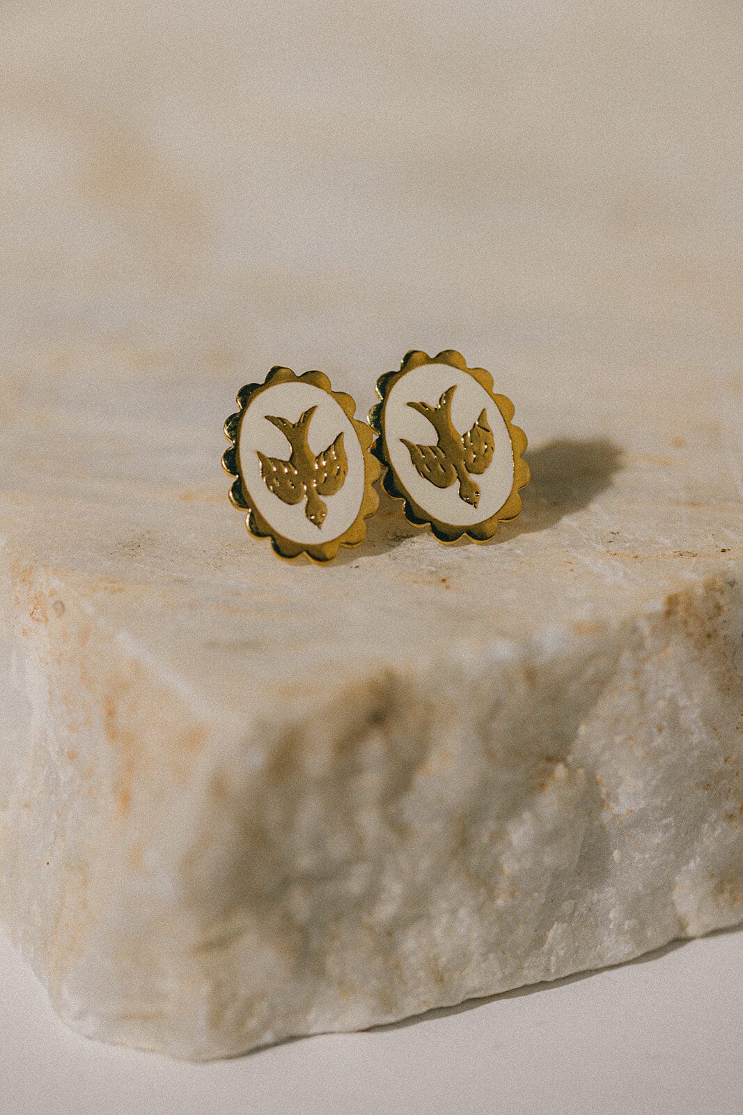 Boucles d'Oreilles Puces Thémis Colombes Or Ivoire Boucles d'Oreilles Monsieur Simone