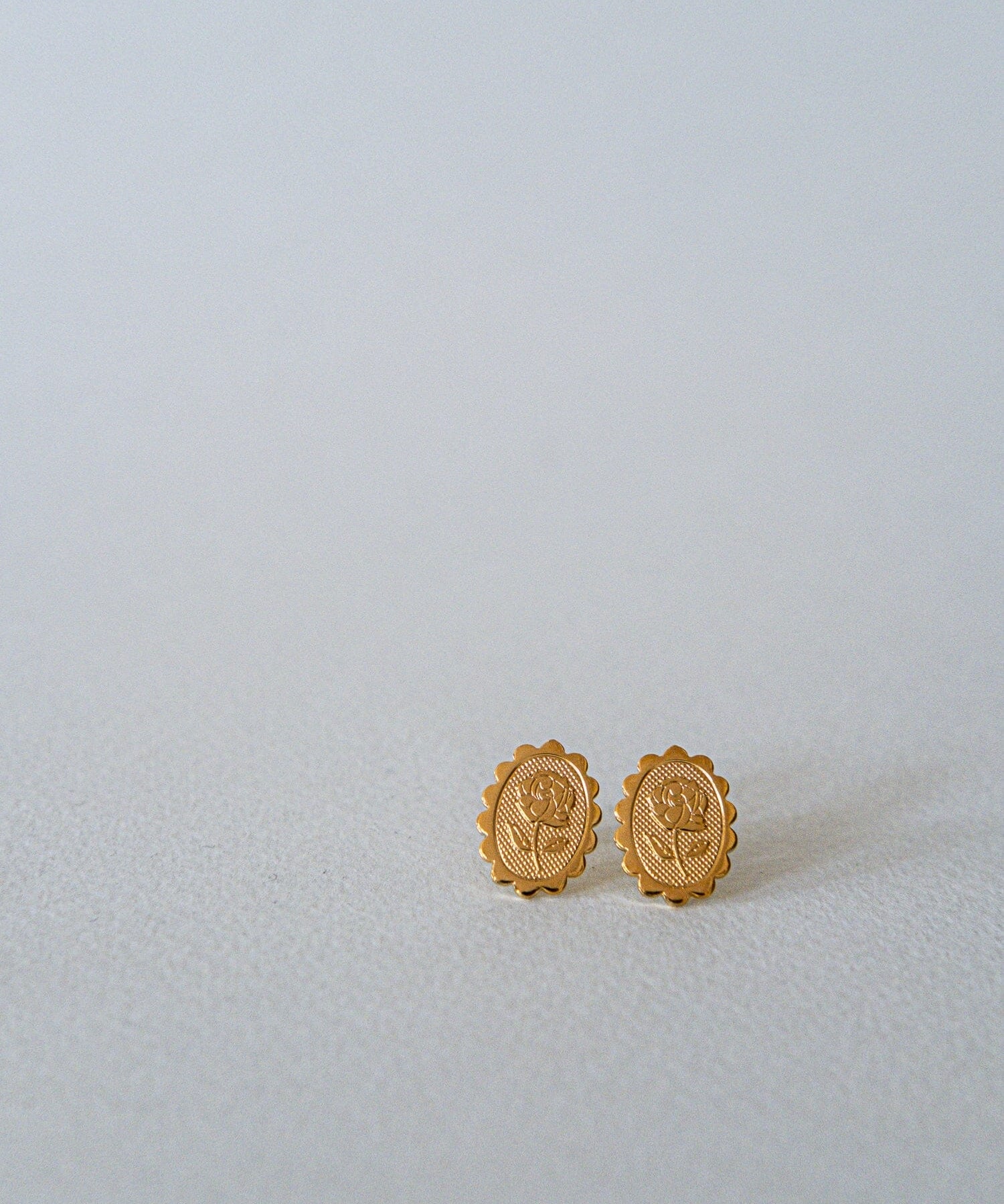 Boucles d'Oreilles Puces Thémis Fleurs Or Boucles d'Oreilles Monsieur Simone