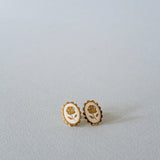 Boucles d'Oreilles Puces Thémis Fleurs Or Ivoire Boucles d'Oreilles Monsieur Simone