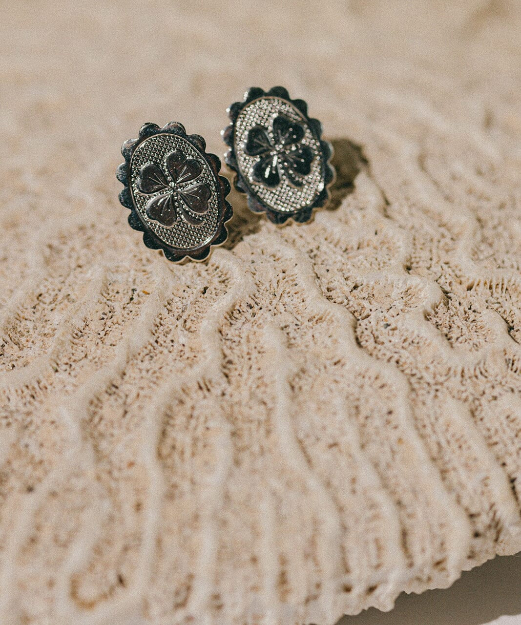 Boucles d'Oreilles Puces Thémis Trèfles Argent Boucles d'Oreilles Monsieur Simone