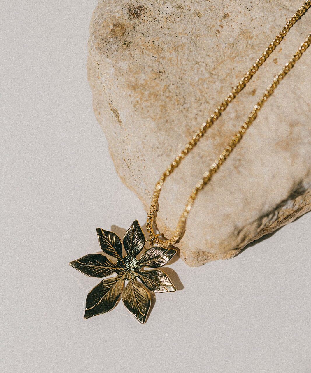 Collier Chloris Or Fleur Colliers Monsieur Simone