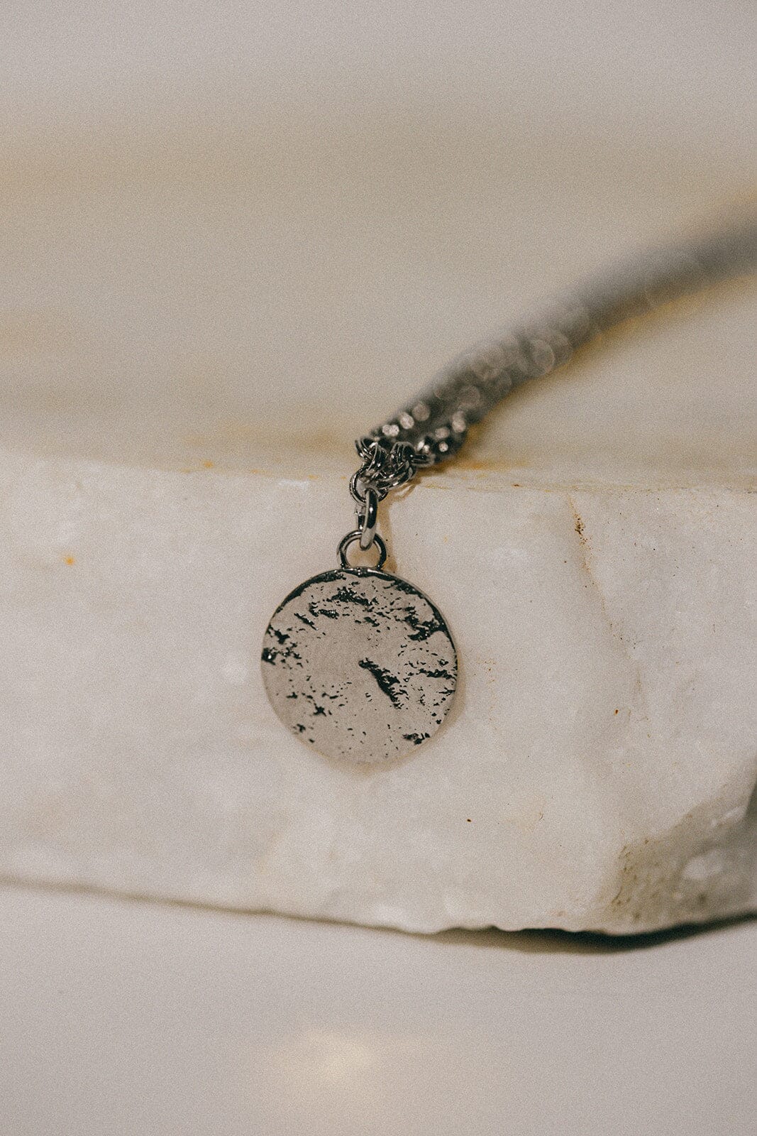 Collier Hestia Argent Rond Martelé Colliers Monsieur Simone