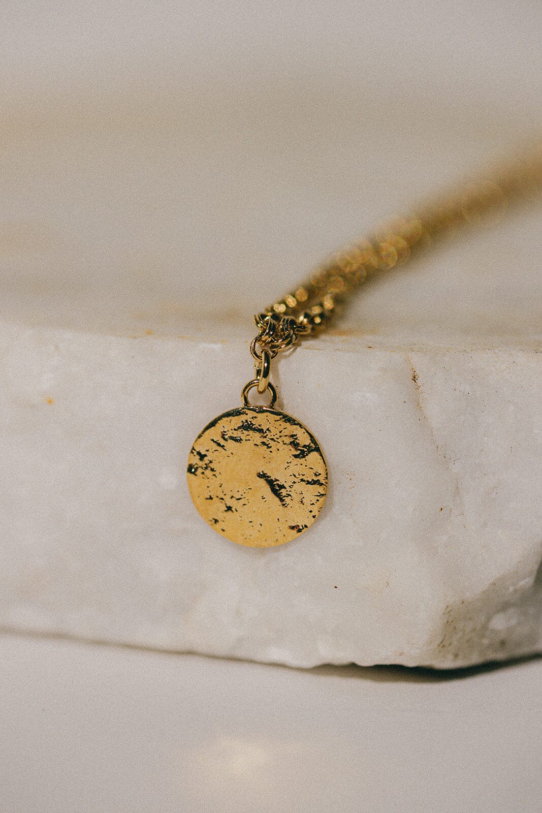 Collier Hestia Or Rond Martelé Colliers Monsieur Simone