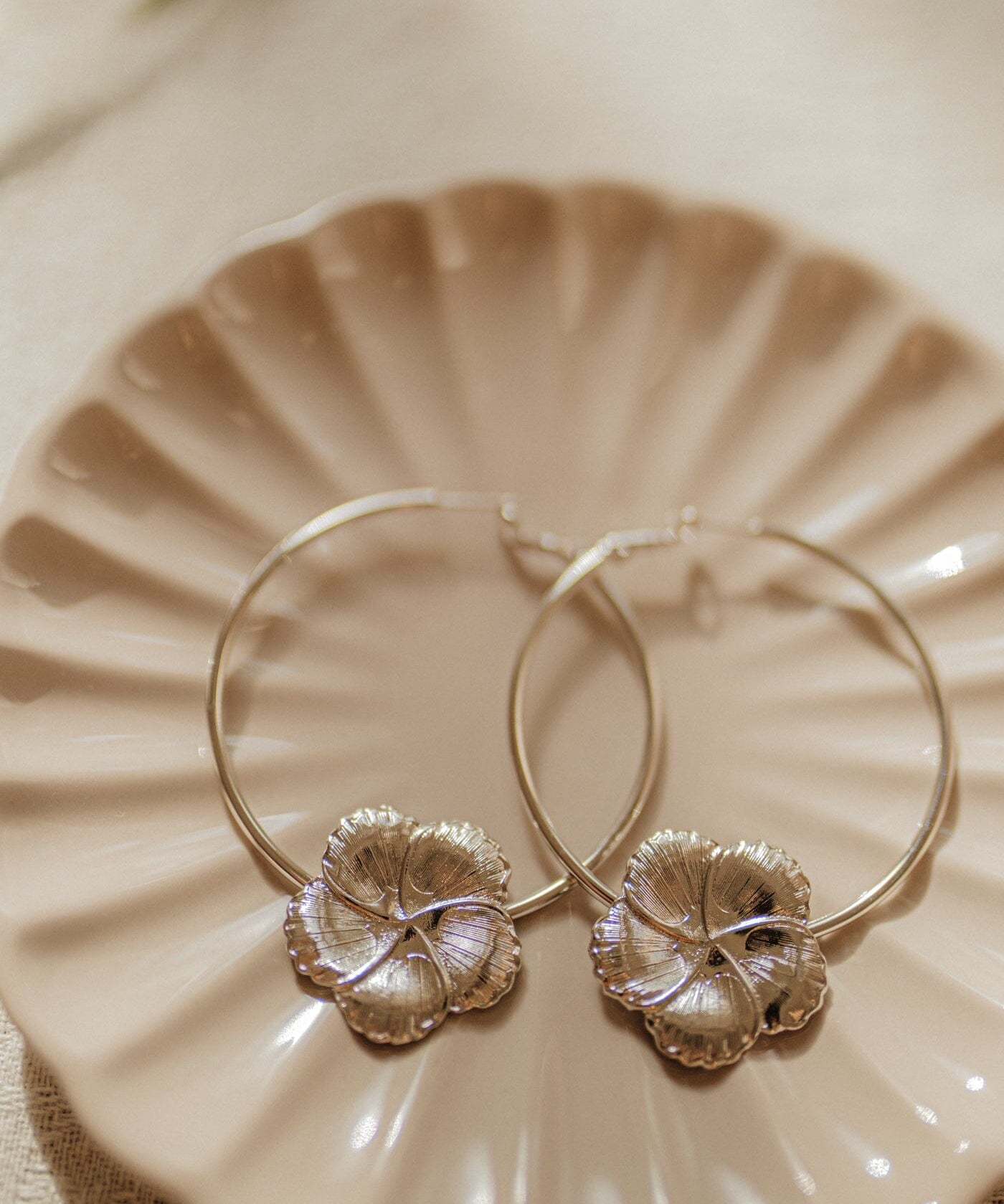 Créoles Hélios Argent Fleurs Boucles d'Oreilles Monsieur Simone