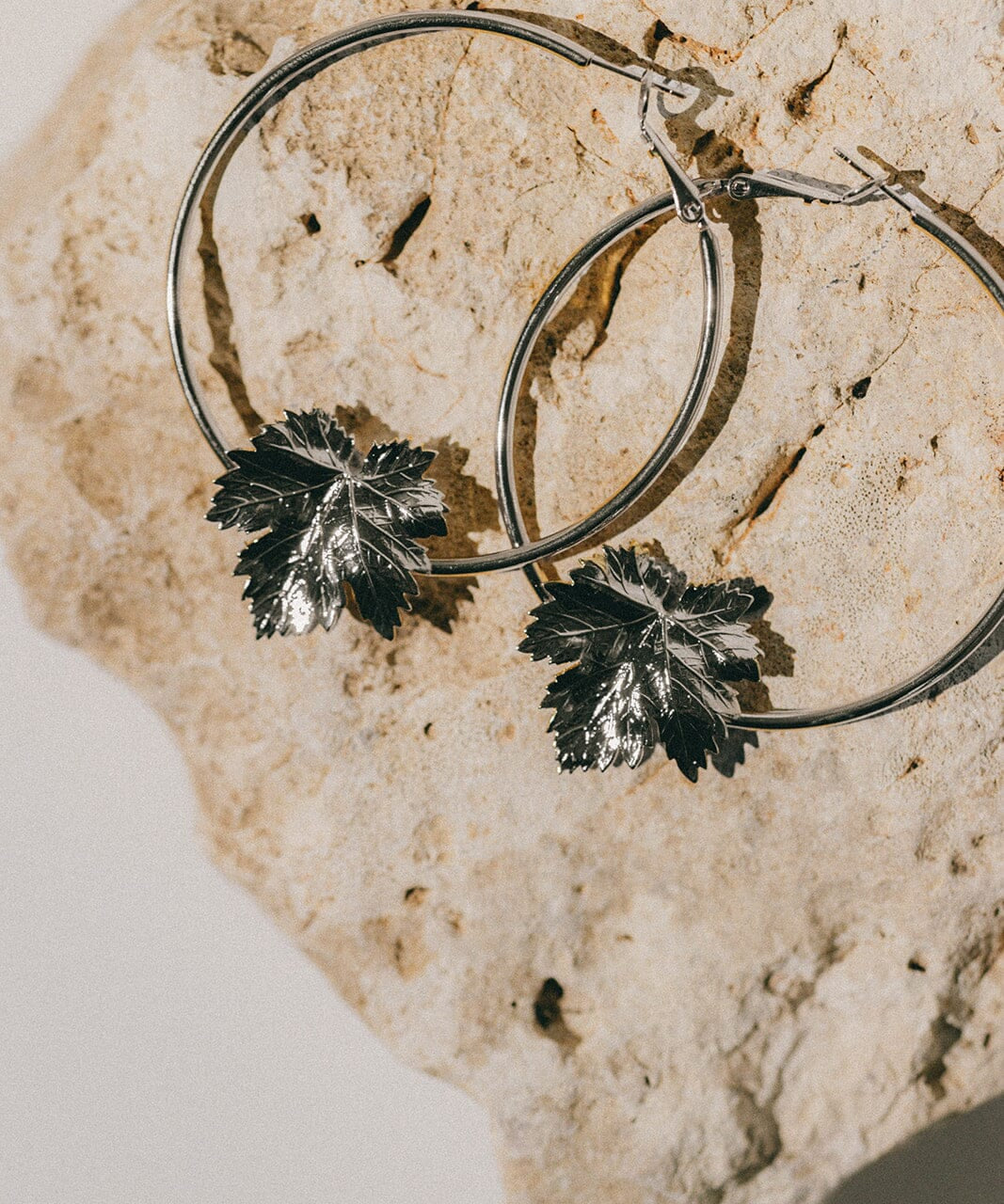 Créoles Héra Argent Feuilles Boucles d'Oreilles Monsieur Simone