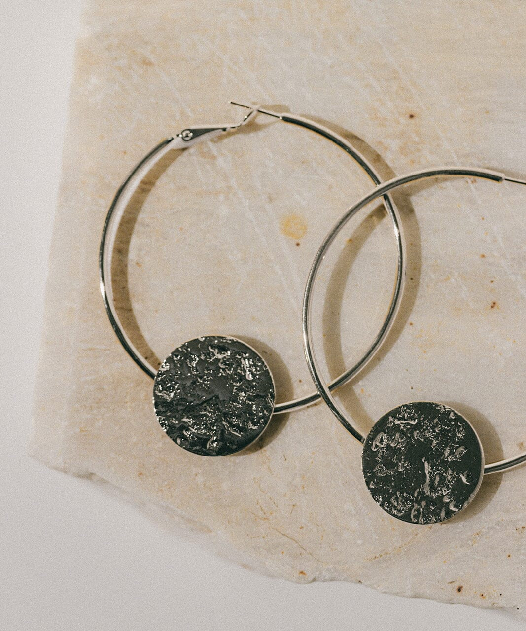 Créoles Hestia Argent Ronds Martelés Boucles d'Oreilles Monsieur Simone