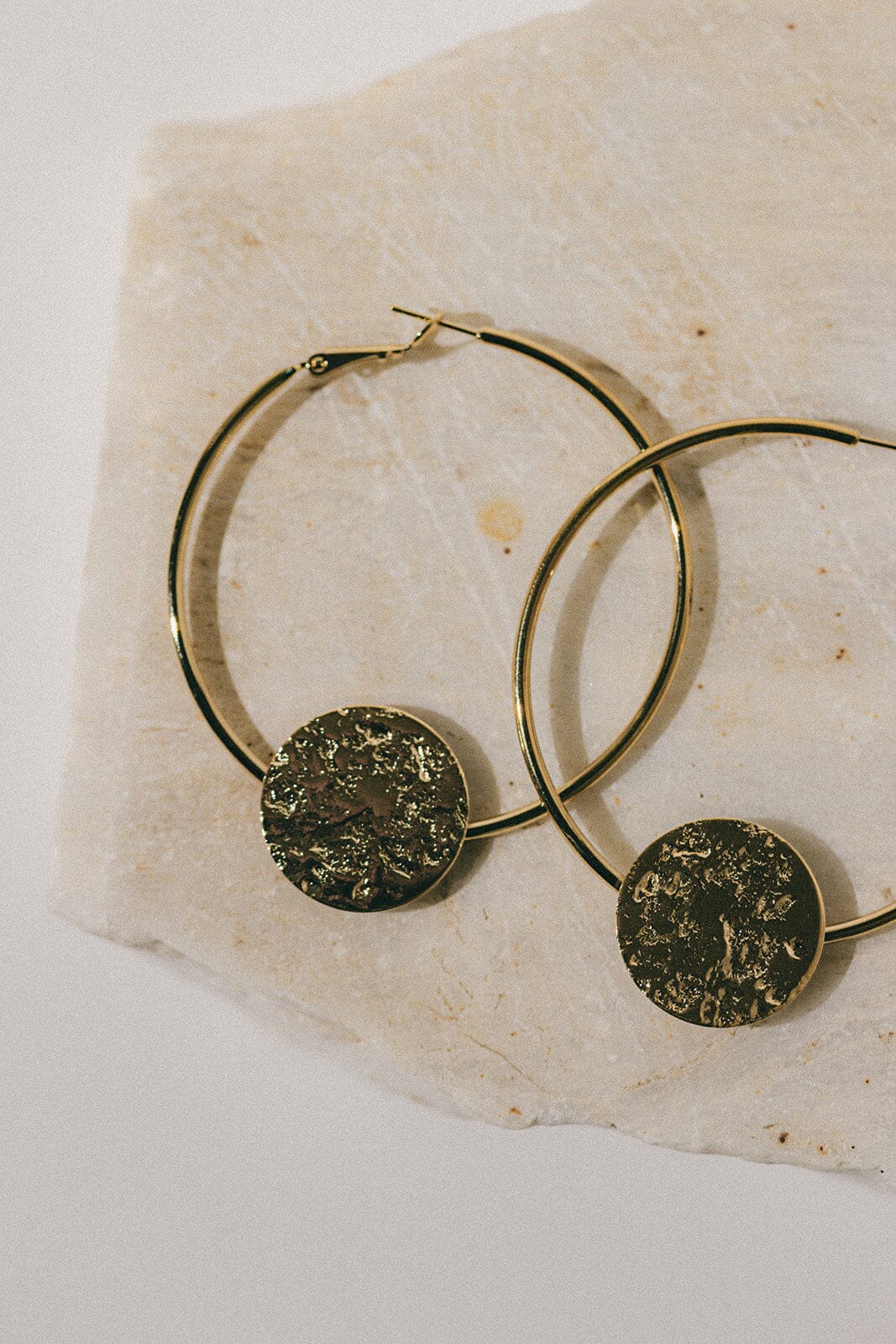 Créoles Hestia Or Ronds Martelés Boucles d'Oreilles Monsieur Simone