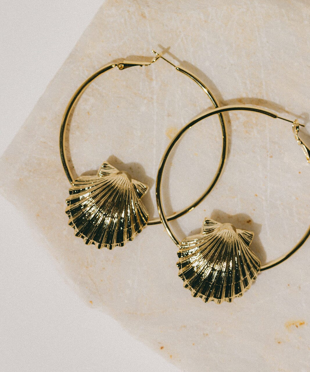 Créoles Nérée Or Coquillages Boucles d'Oreilles Monsieur Simone