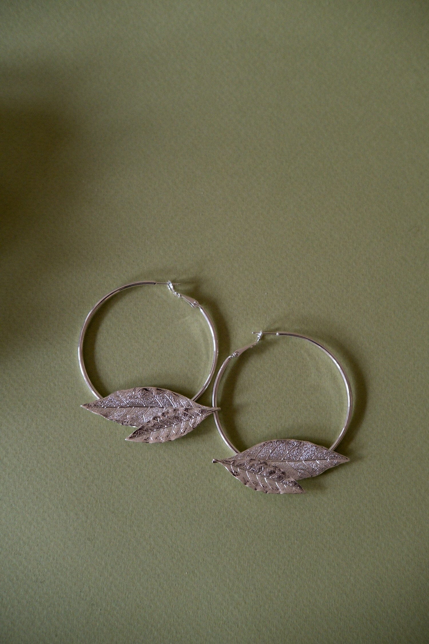 Créoles Thalie Argent Feuilles Boucles d'Oreilles Monsieur Simone