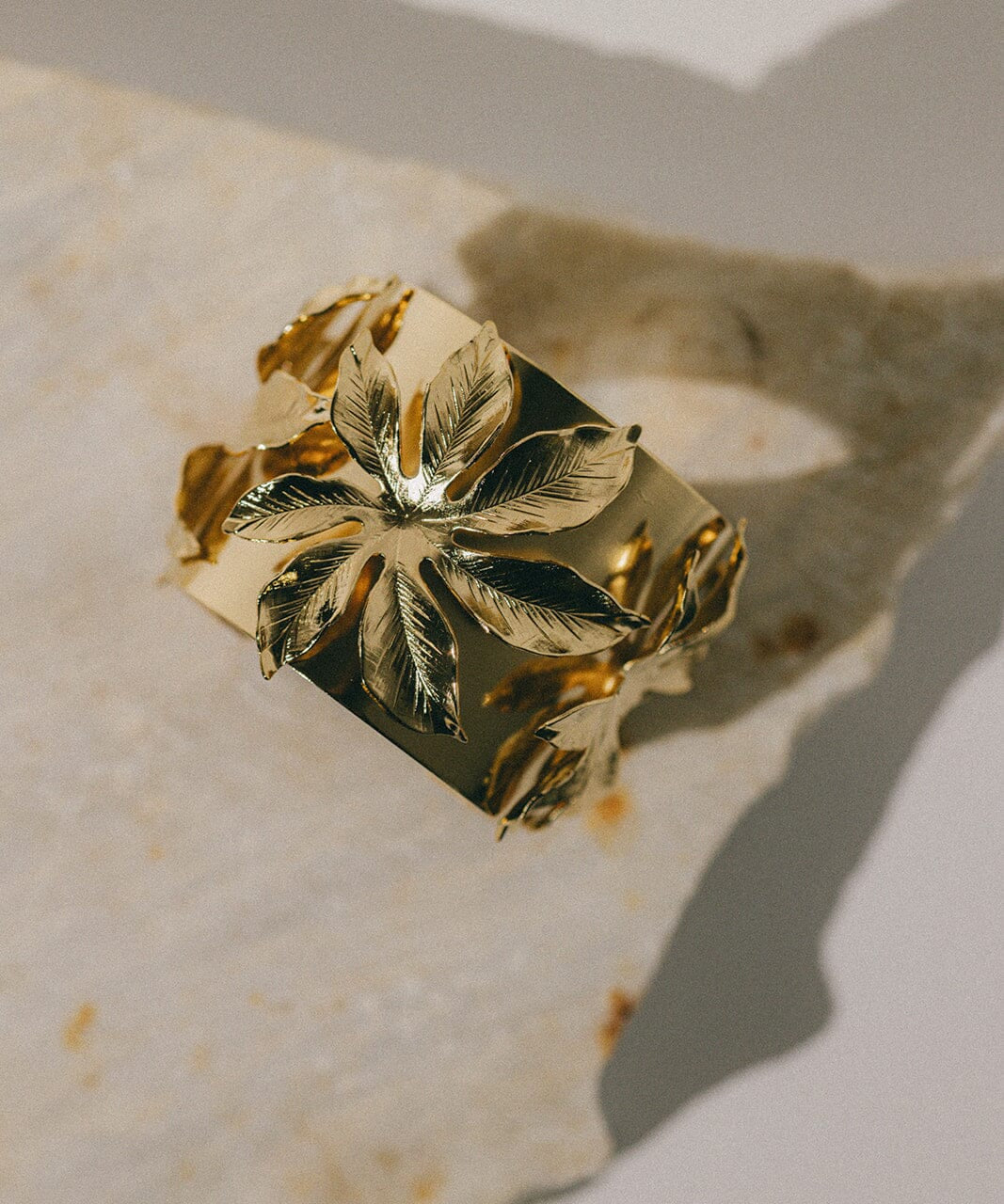 Manchette Chloris Or Fleurs Bracelets Monsieur Simone