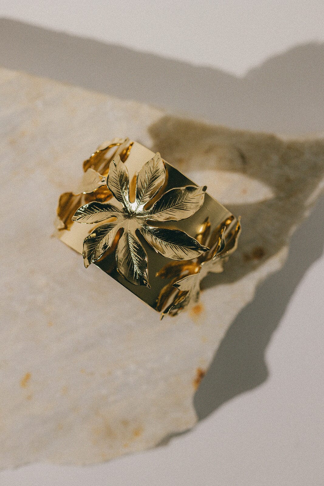 Manchette Chloris Or Fleurs Bracelets Monsieur Simone