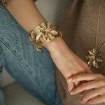 Manchette Chloris Or Fleurs Bracelets Monsieur Simone