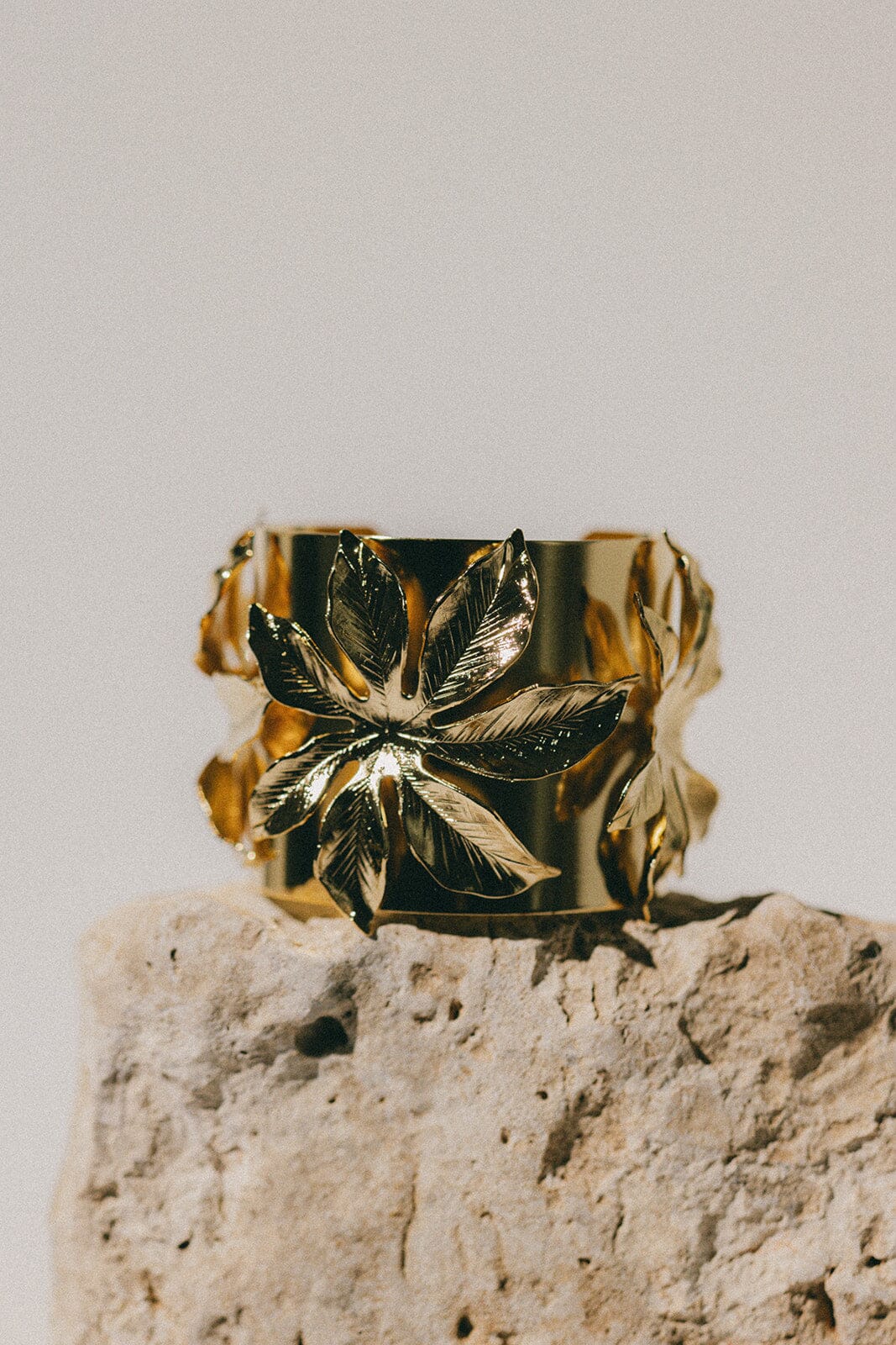 Manchette Chloris Or Fleurs Bracelets Monsieur Simone