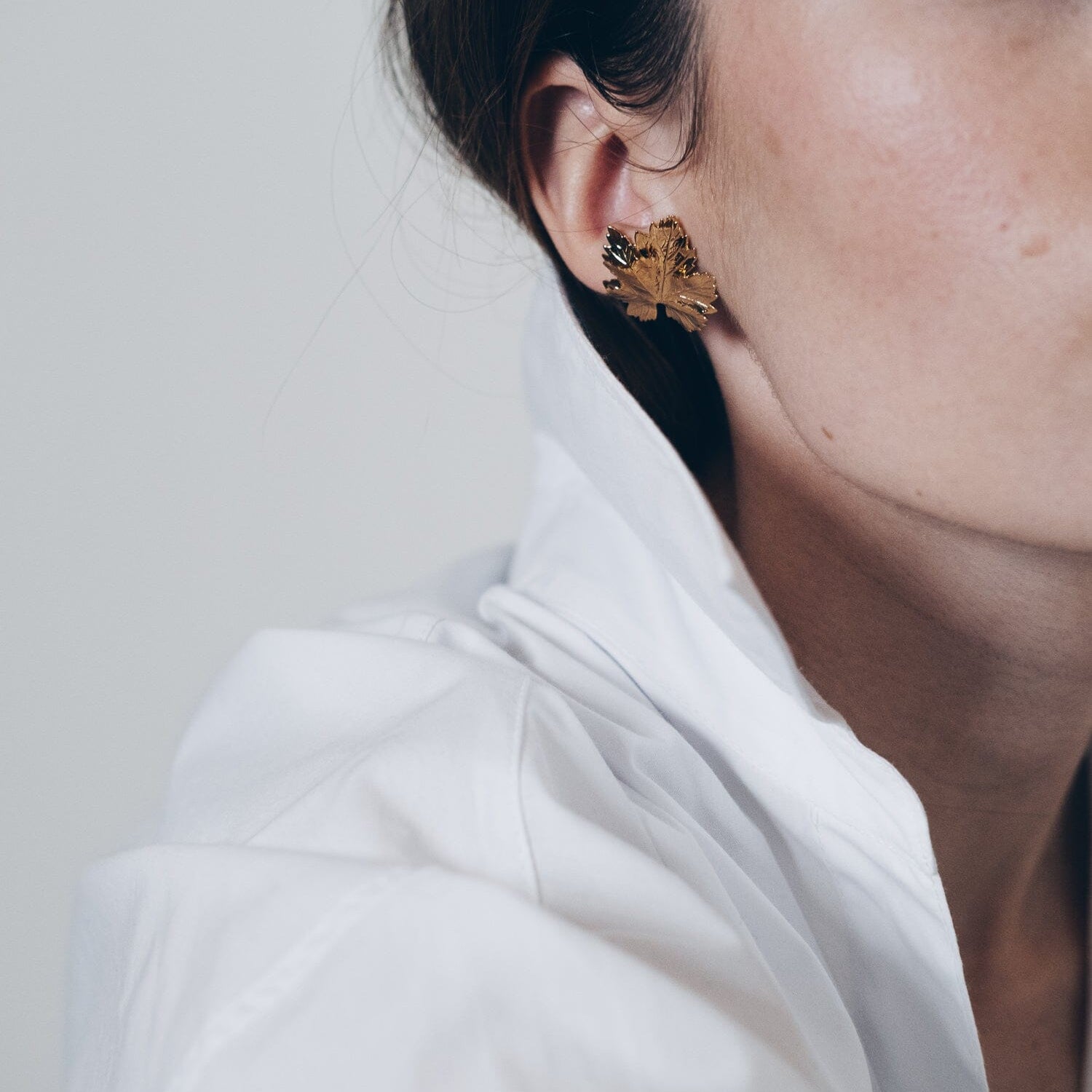 Maxi Boucles d'Oreilles Puces Héra Or Feuilles Boucles d'Oreilles Monsieur Simone