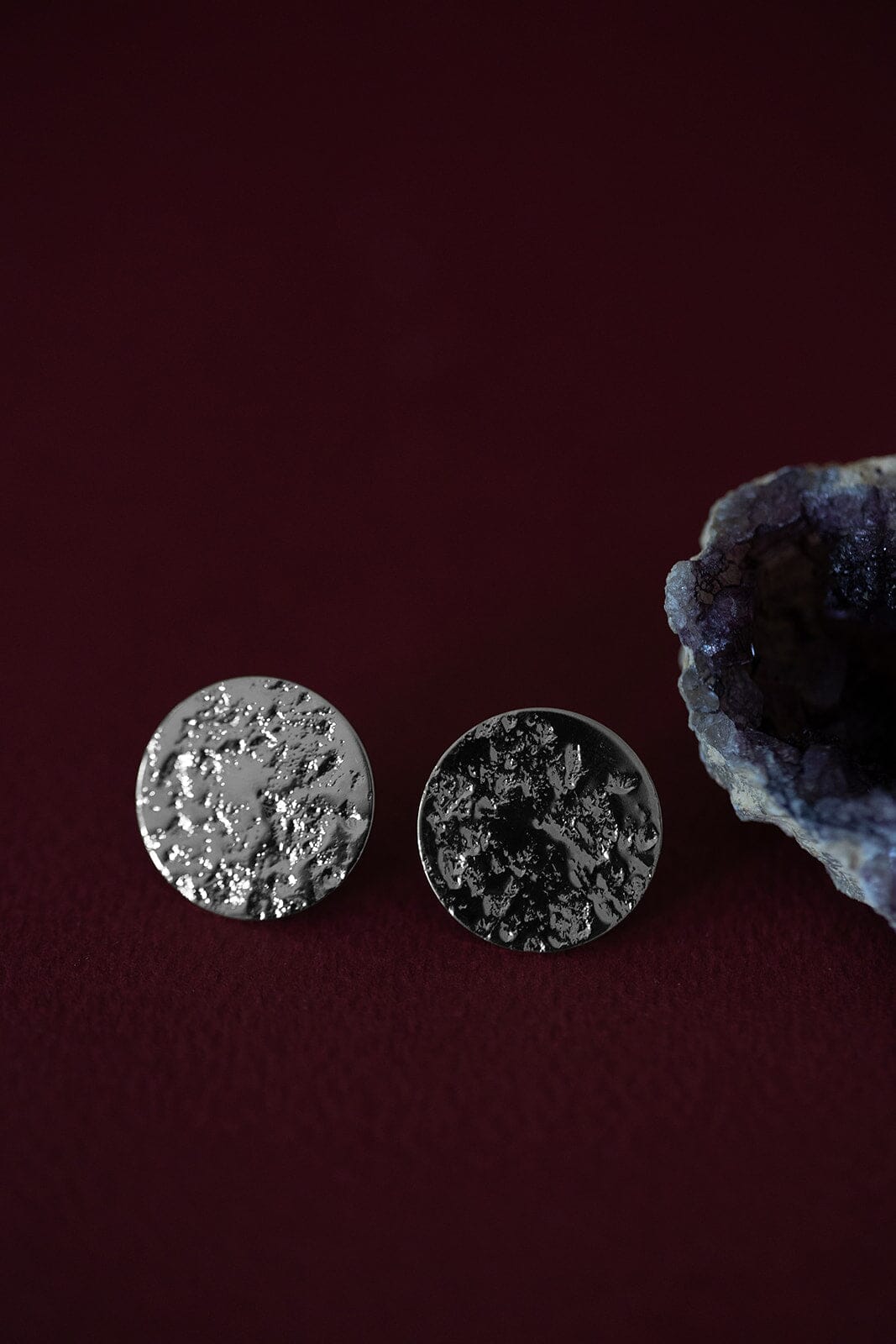 Maxi Boucles d'Oreilles Puces Hestia Argent Ronds Martelés Boucles d'Oreilles Monsieur Simone
