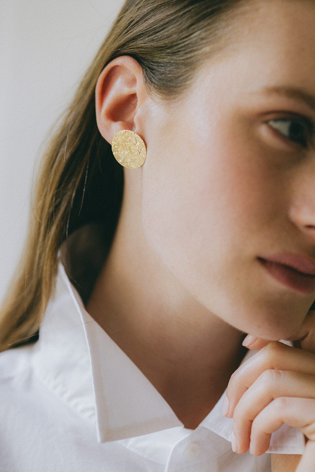 Maxi Boucles d'Oreilles Puces Hestia Or Ronds Martelés Boucles d'Oreilles Monsieur Simone